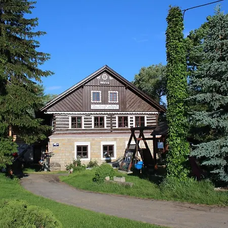 Loucny Mlyn Apartment *